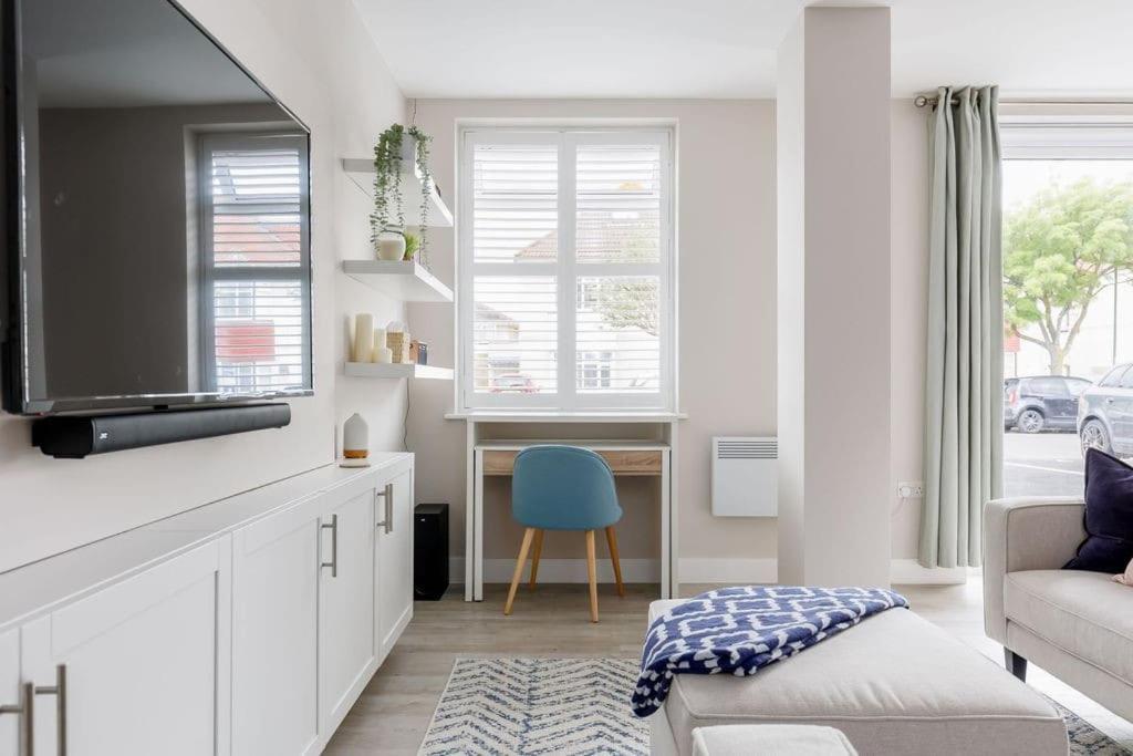 Modern 2 Bed, Cliff Top & Parking, F6 Bournemouth Eksteriør billede