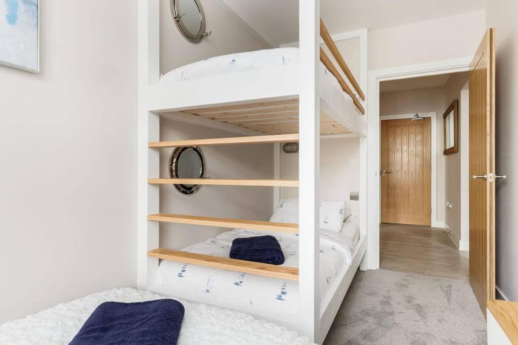 Modern 2 Bed, Cliff Top & Parking, F6 Bournemouth Eksteriør billede