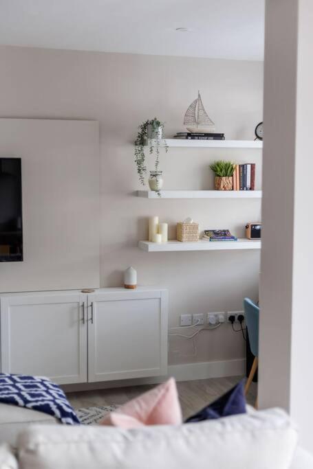 Modern 2 Bed, Cliff Top & Parking, F6 Bournemouth Eksteriør billede